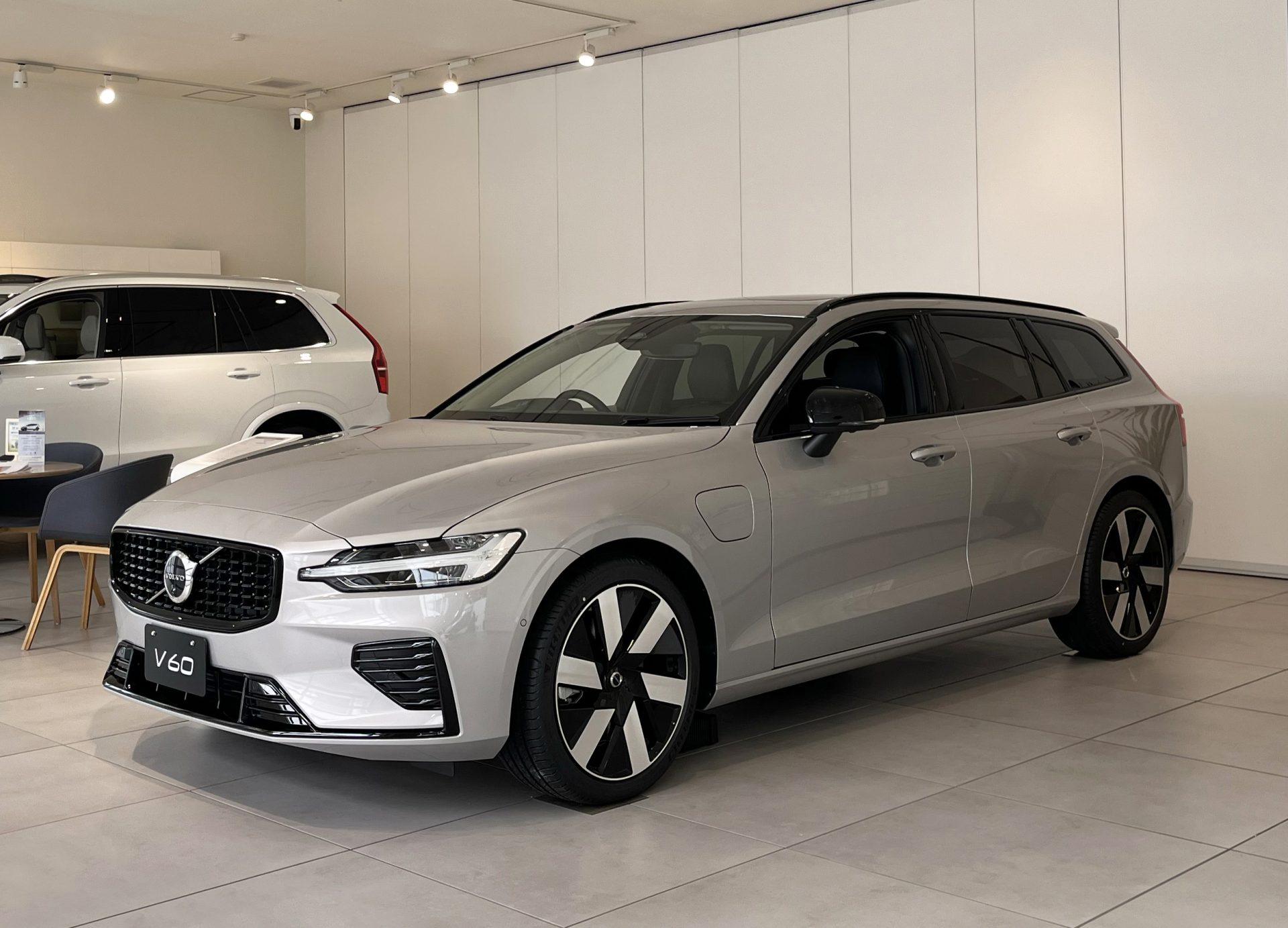 V60 Recharge Ultimate T6 AWD plug-in hybrid
